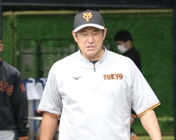 石井琢朗→梶谷→井納と続けて見ると、一瞬、今日の試合は横浜