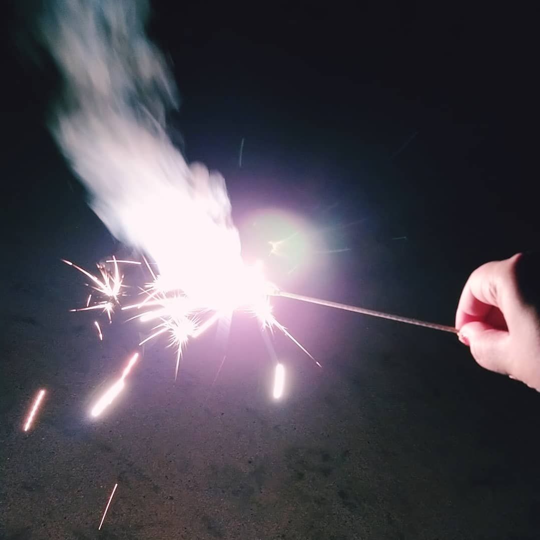 手持ち花火で夫婦デート 日刊わしら Hiroshima Daily Washira