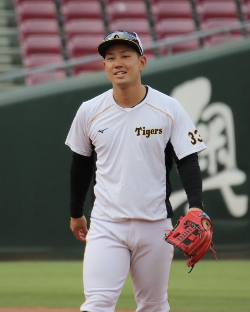 やっぱり首位のチームは笑顔がええの〜🤔』糸原選手、原口選手、北條