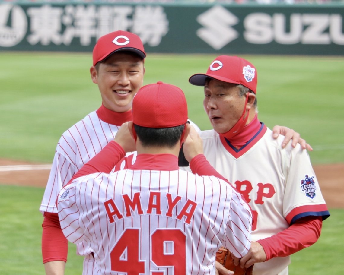 2022年3月22日(月)カープレジェンドゲーム・長内 孝さんと試合前に