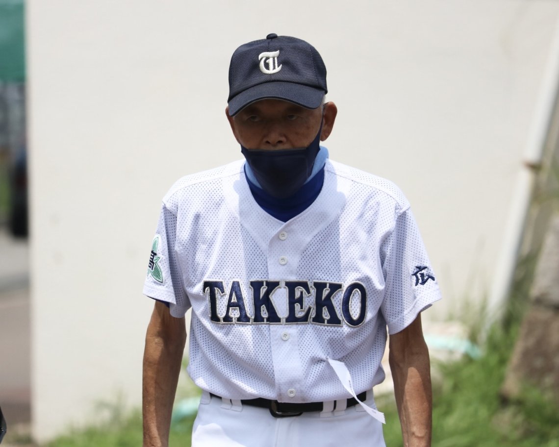 同点で迎えた5回終了後、試合中に唯一動いた迫田監督直々の円陣の