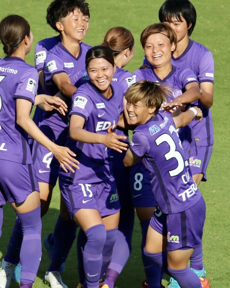 サンフレッチェ広島レジーナ 中嶋淑乃 瀧澤千聖 直筆サイン入りミニ