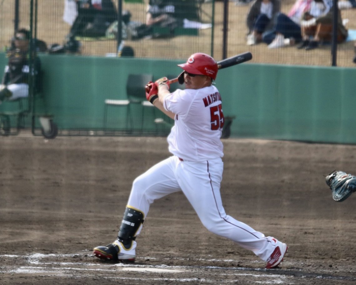 広島カープ 松山竜平選手 実使用バット & サインボール & アンダー