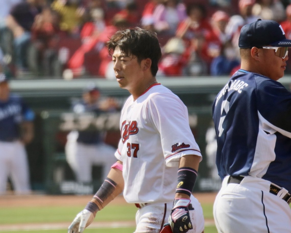 元埼玉西武ライオンズ(現広島東洋カープ) 秋山翔吾選手 走塁用手袋 元埼玉西武ライオンズ(現広島東洋カープ) 秋山翔吾選手 走塁用手袋