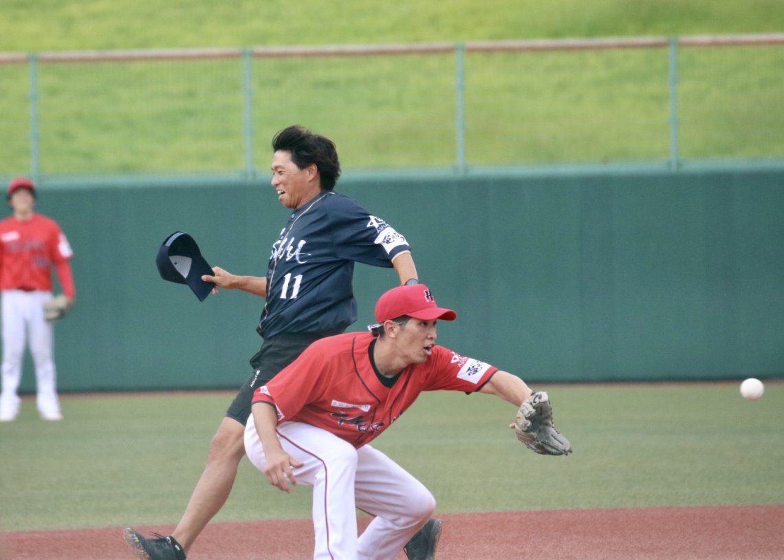 サンフレッチェ広島 佐藤寿人 直筆サイン入り記念ユニフォーム