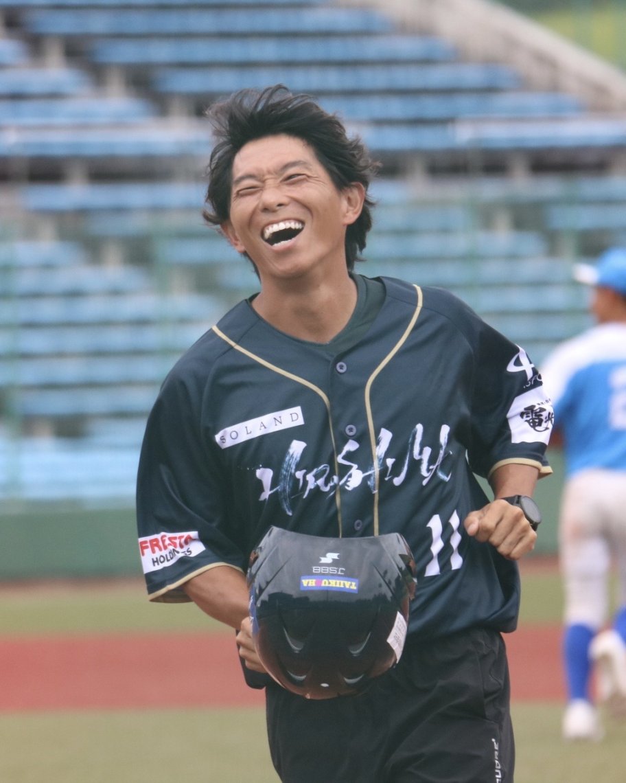 【美品】サンフレッチェ広島　佐藤寿人選手　優勝ワッペン付き　レプリカユニフォーム 美品】サンフレッチェ広島 佐藤寿人選手 優勝ワッペン付き