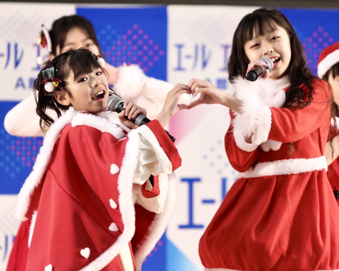 🎅サンタの衣装で揃って登場❣️MAX♡GIRLS 2024年度メンバーとして