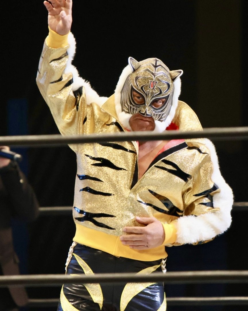 🐯初代タイガーマスクをイメージをさせるパフォーマンスでボートレース