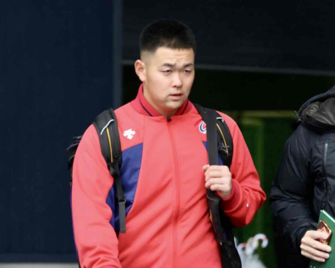 ⚾️15日ロッテ戦、六回にセカンドへの内野安打を放ったカープ韮