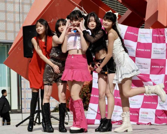 ステージドレス 演出ドレス 可愛いピンク系 フリルたっぷり ももいろ  