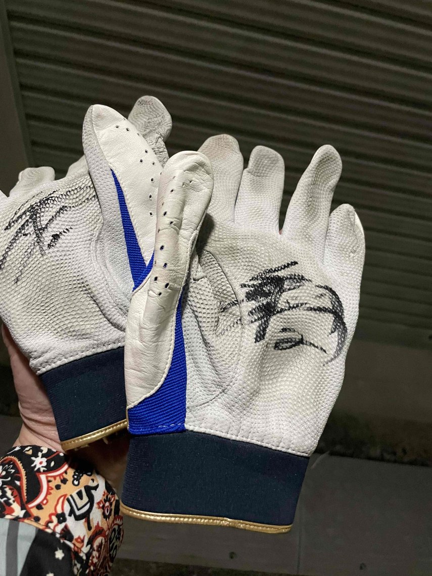 100号ホームラン達成記念 サインボール Amazon.co.jp: 松井秀喜100号ホームラン達成記念サインボール