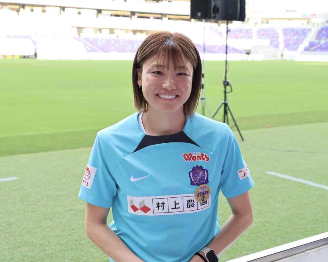 さ*み様 サンフレッチェ広島レッジーナ　塩田満彩選手　ユニフォーム　XLサイズ さ*み様 サンフレッチェ広島レッジーナ 塩田満彩選手 ユニフォーム XL