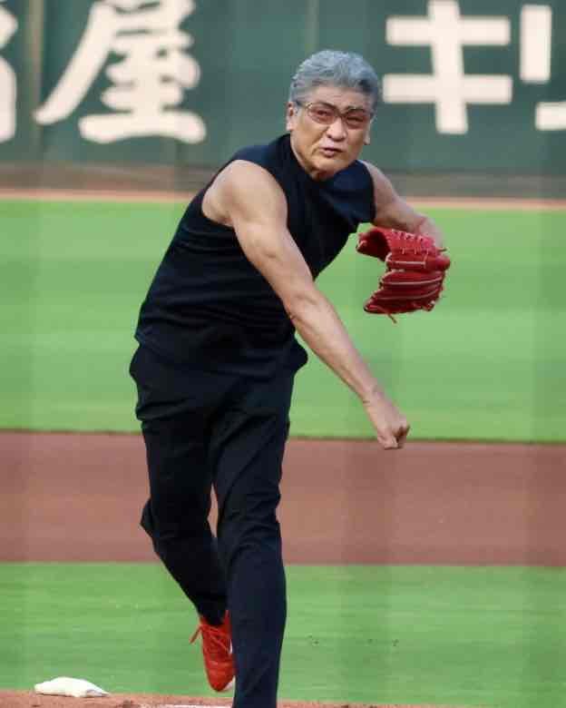 🕊️「ピースナイター2025」で始球式を務める広島県出身の歌手で俳優の