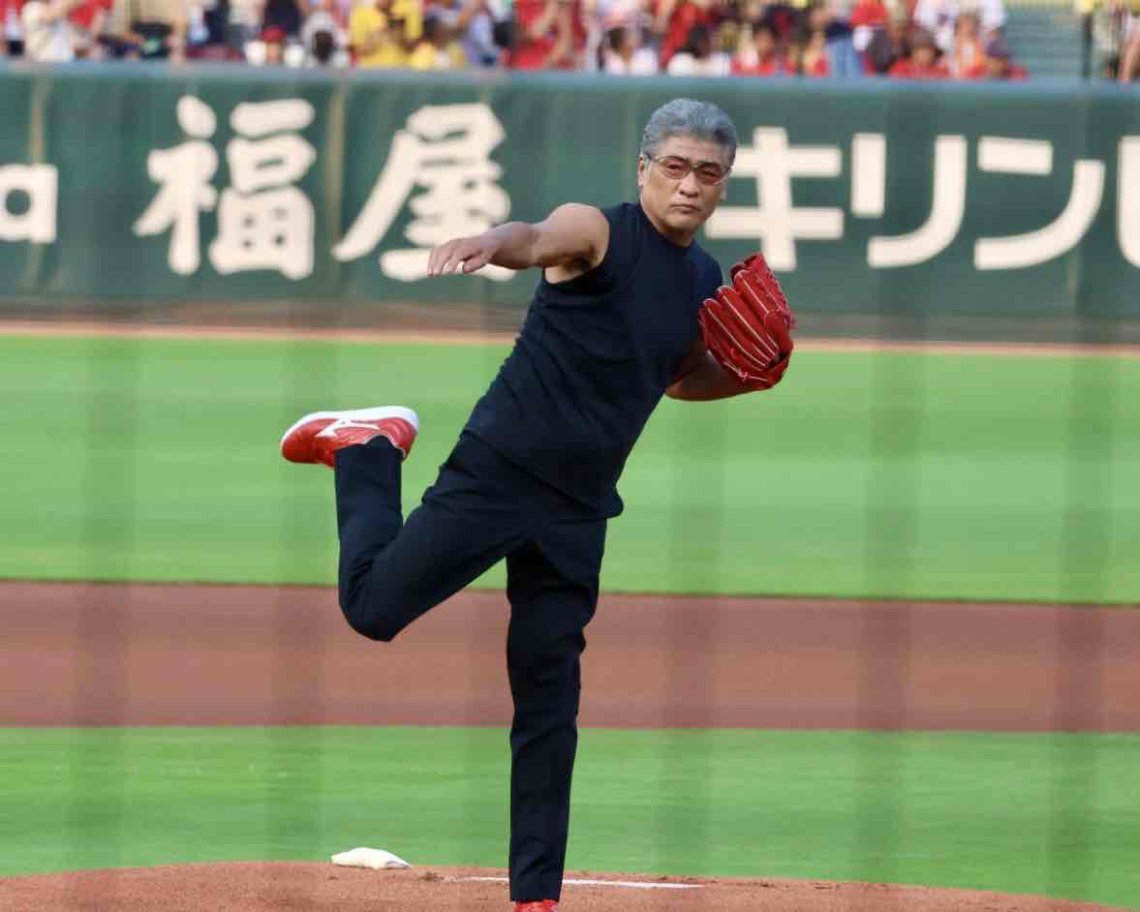 吉川 晃司 始球 式
