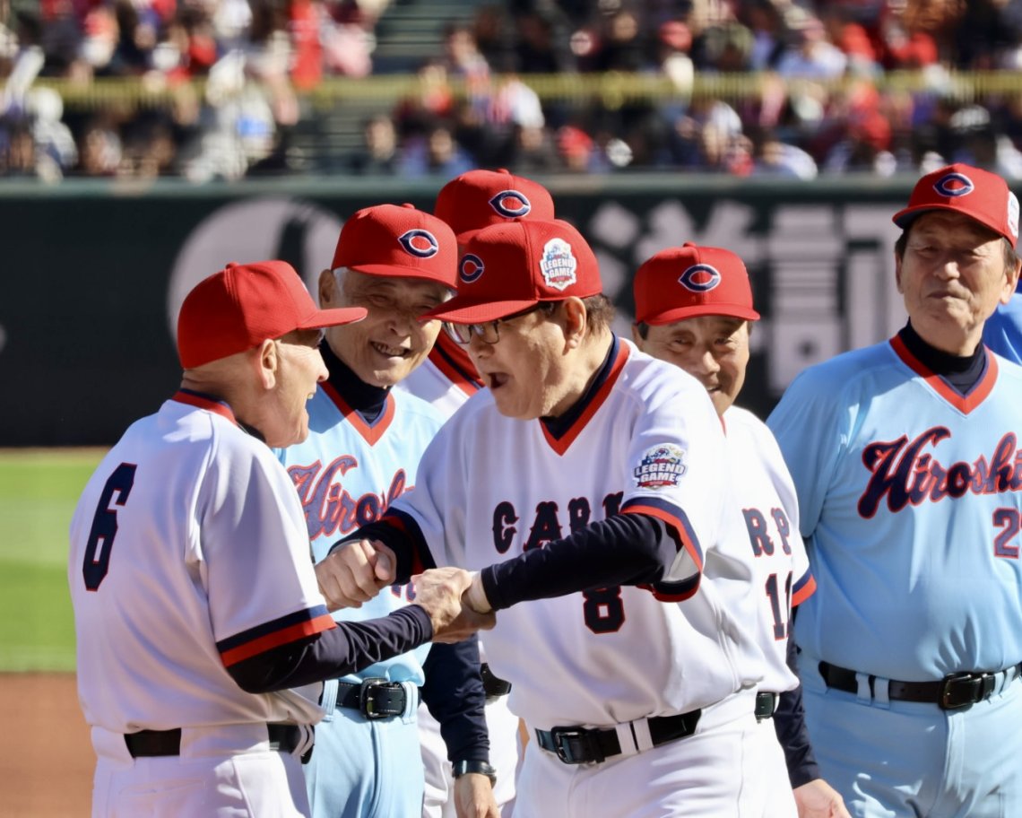 岩隈とミスター赤ヘル山本浩二 岩隈とミスター赤ヘル山本浩二 岩隈とミスター赤ヘル山本浩二 岩隈と