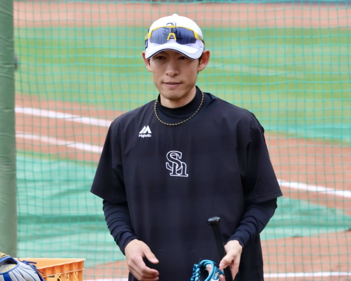 ⚾️22日マツダ】試合前に笑顔で🗞️囲み取材に応じる福岡ソフトバンク