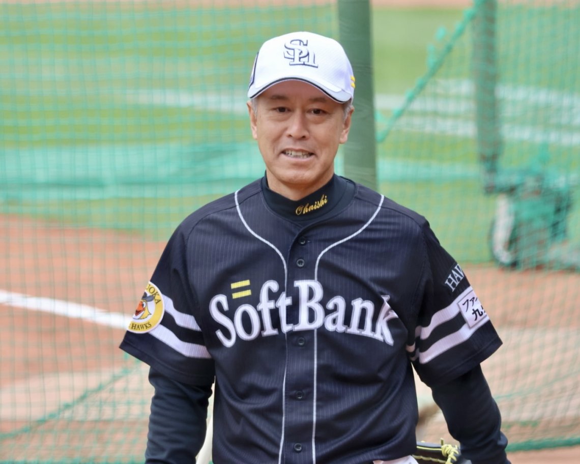 ⚾️22日マツダ】試合前に笑顔で🗞️囲み取材に応じる福岡ソフトバンク