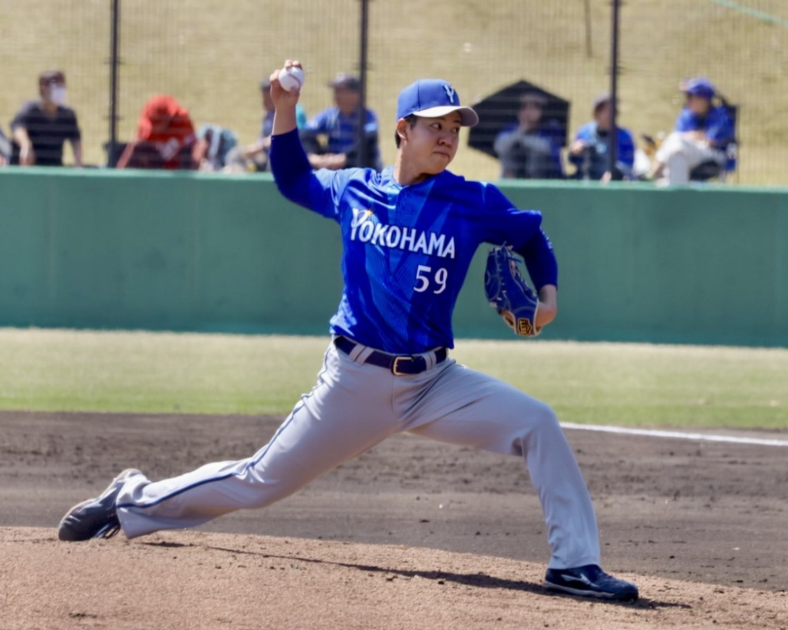 ⚾️5日ファーム交流戦】最終回ピンチを抑えメンバーと握手をする横浜