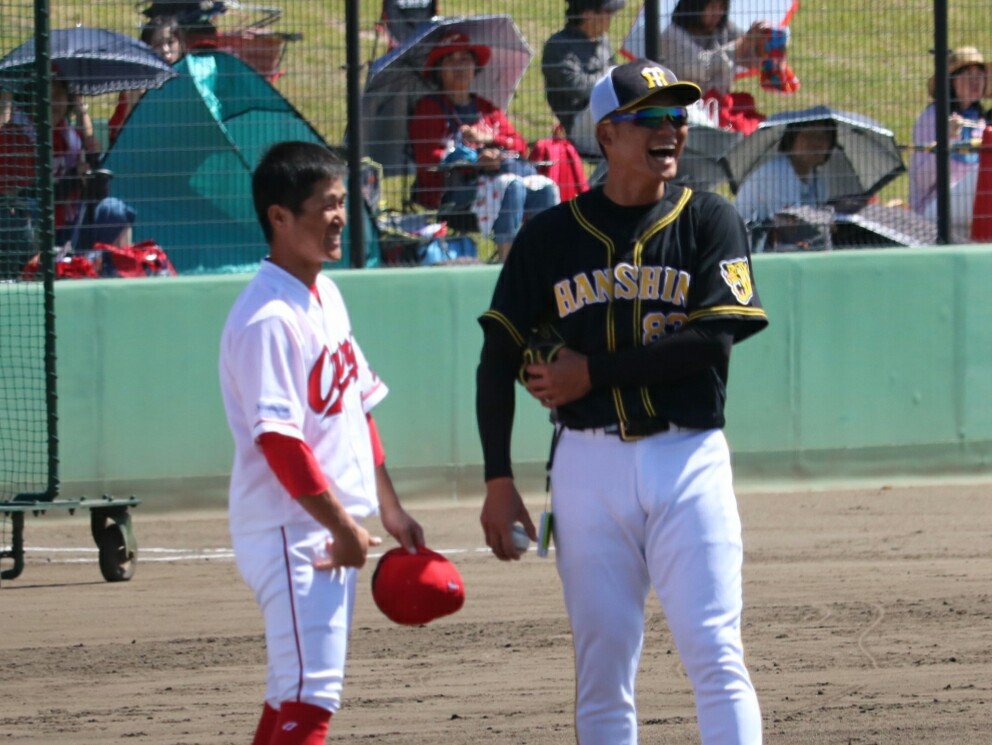 2019年9月19日(木)カープ上本 崇司選手のギャグにウケる広陵高校の先輩