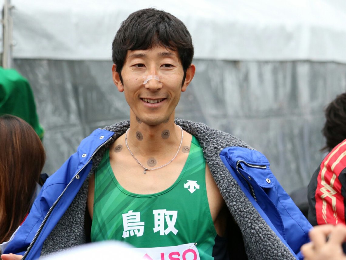 2020年1月19日(日)ひろしま男子駅伝・通算の追い抜き人数は124人となった岡本直己選手の笑顔 日刊わしら HIROSHIMA